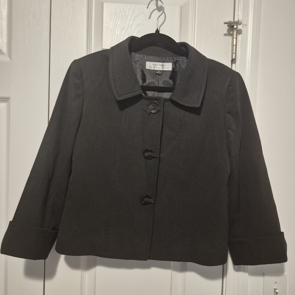 Tahari ASL Women's Black Cropped Button Jacket